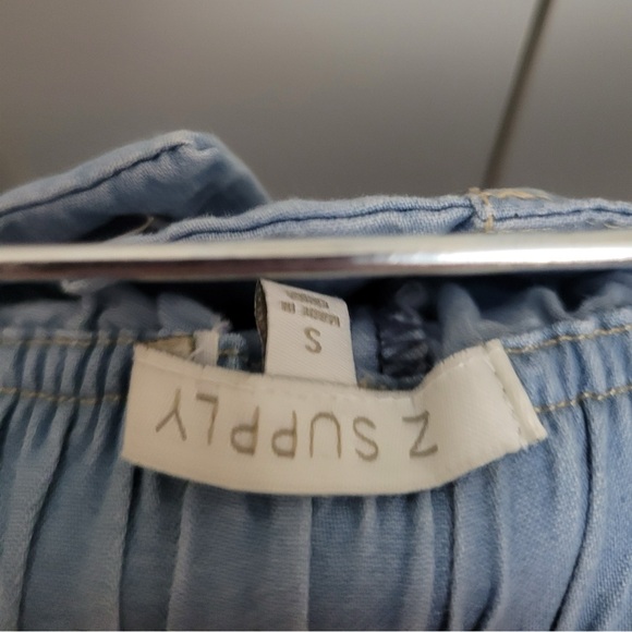 Z Supply Farah Chambray Shorts - Picture 4 of 4